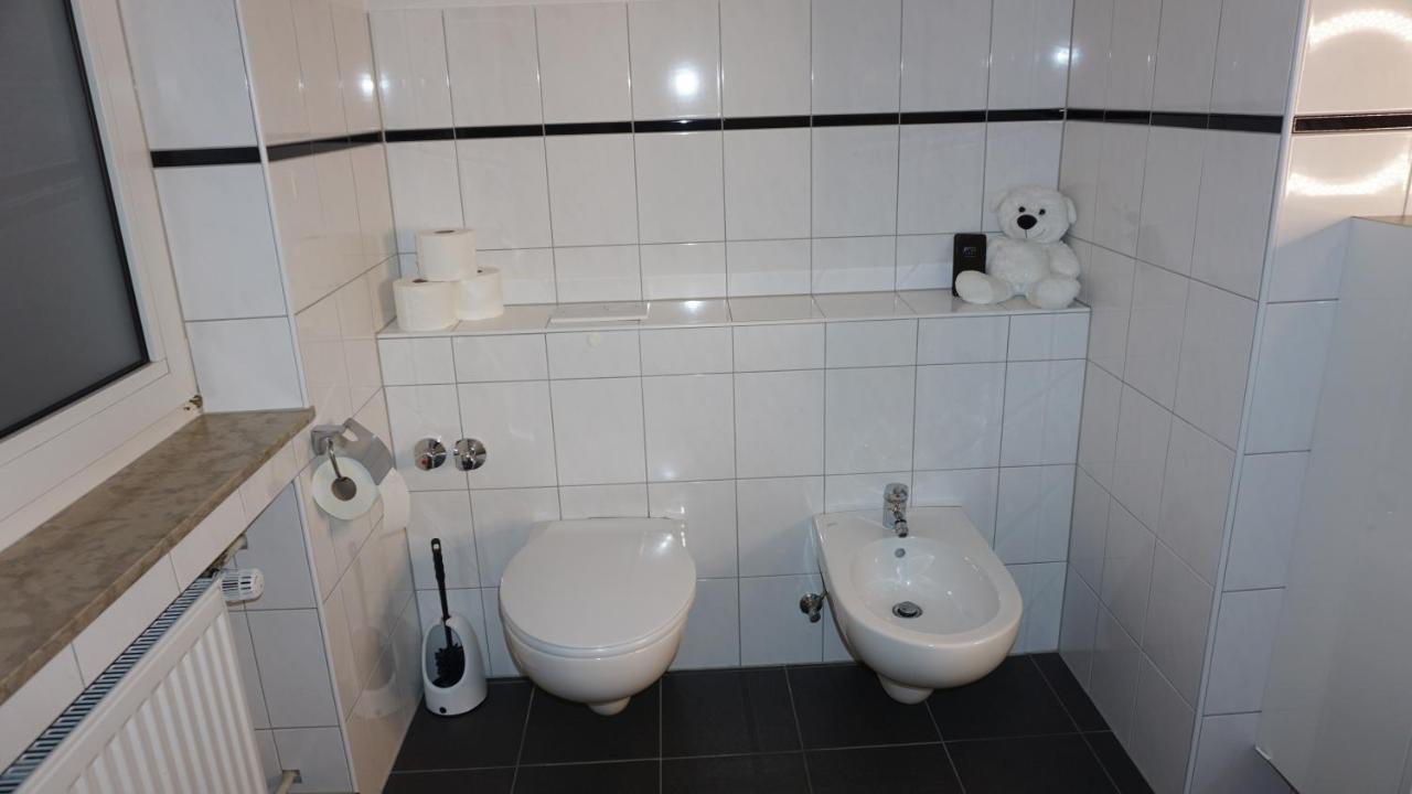 M&M Apartment Duesseldorf Нойс Экстерьер фото